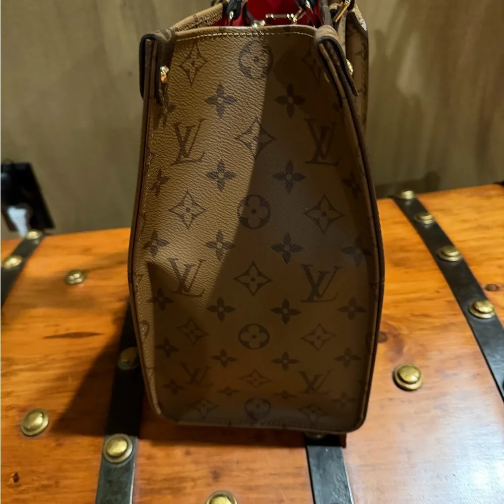 Louis Vuitton Monogram Reverse Large On-The-Go Tote Bag Like New - Picture 9 of 16